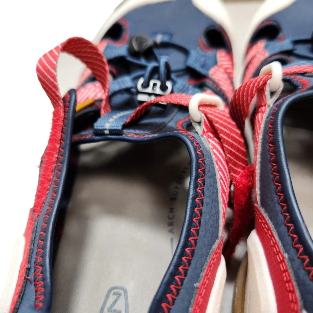 Size 7 Keen Newport H2 Kids Red White Blue Sandals Boys Girls (NOT FOR TODDLERS)